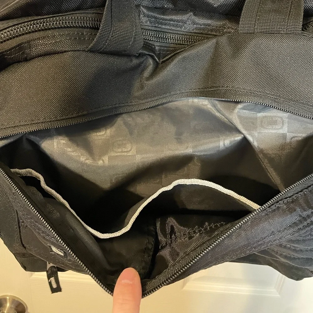 OGIO City Corp black messenger laptop travel bag